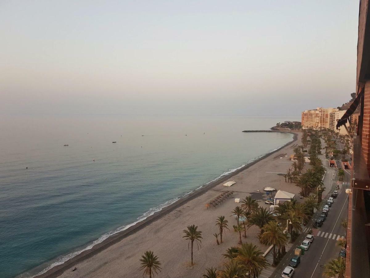 Atico En Almunecar. Primera Linea De Playa Con Vistas Espectaculares Екстер'єр фото
